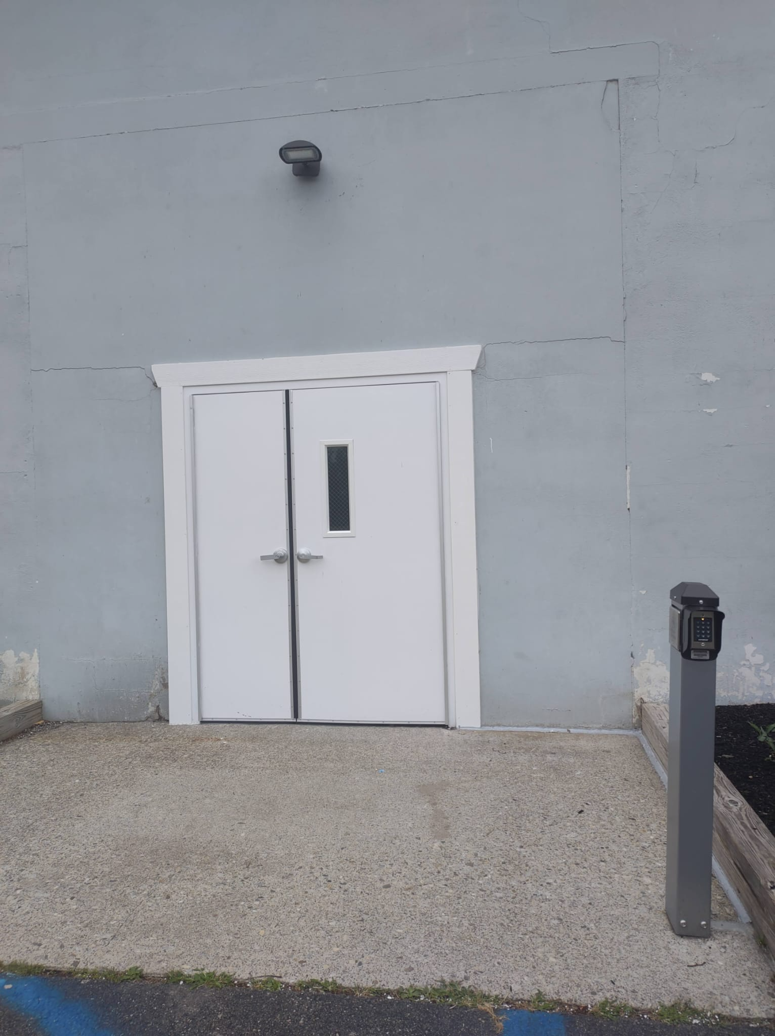Automatic Door with Handicap Access